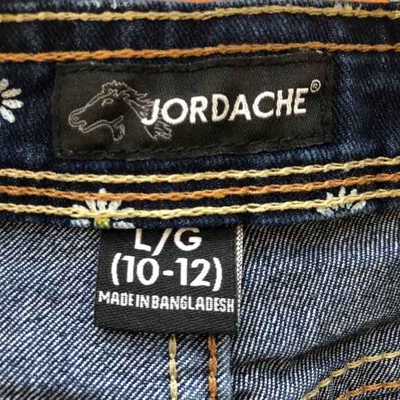 Cute Denim Daisy Jordache Overall Shorts - Picture 7 of 7